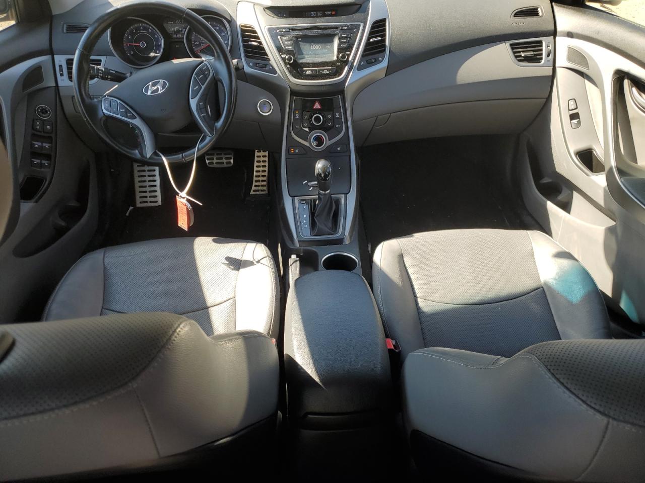 2015 Hyundai Elantra - Image 8