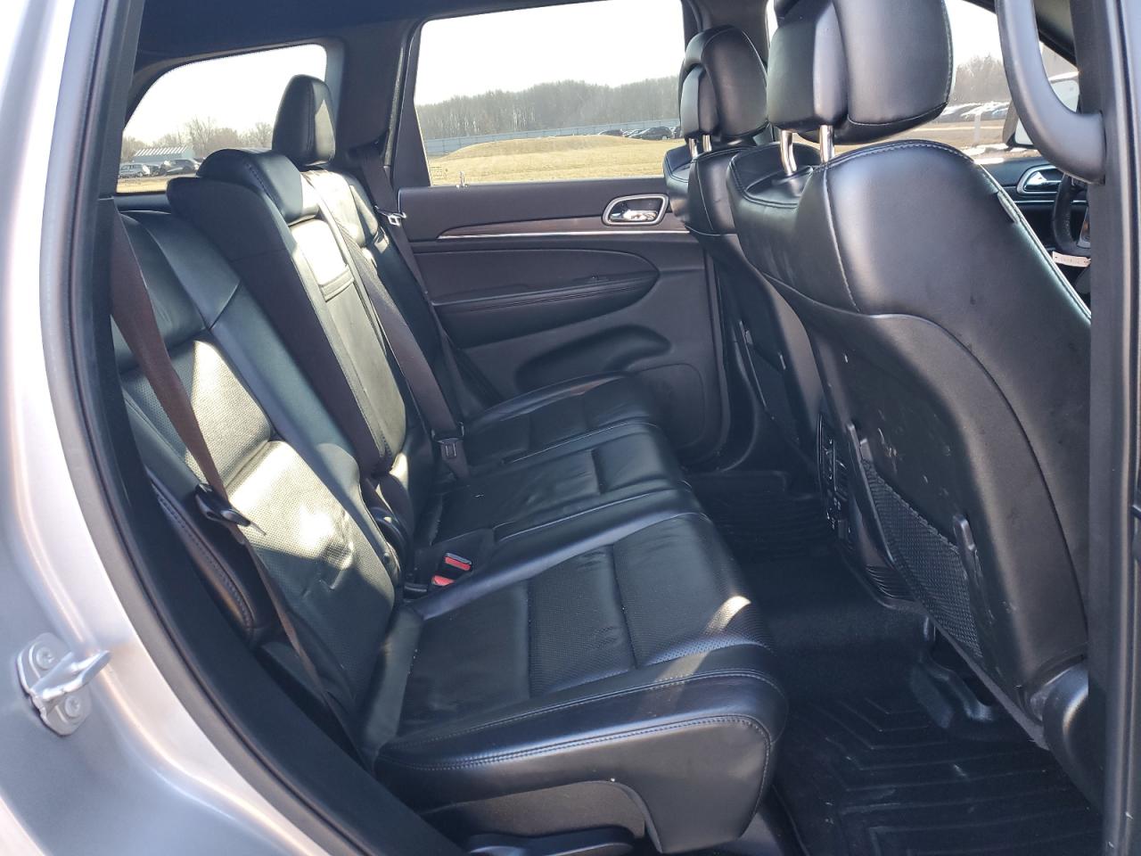 2019 Jeep Grand Cherokee - Image 11