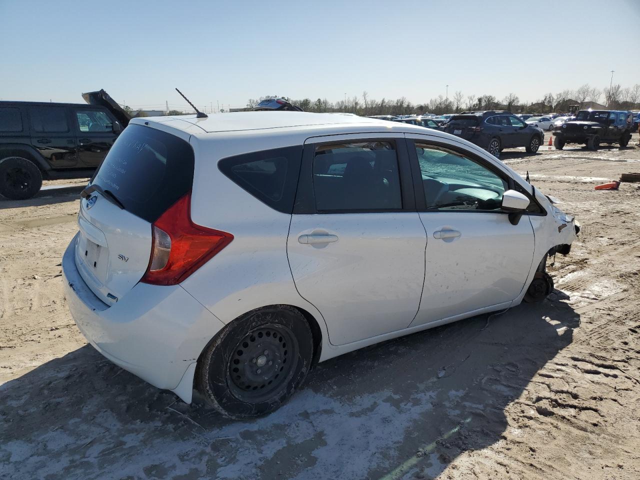 2015 Nissan Versa - Image 3