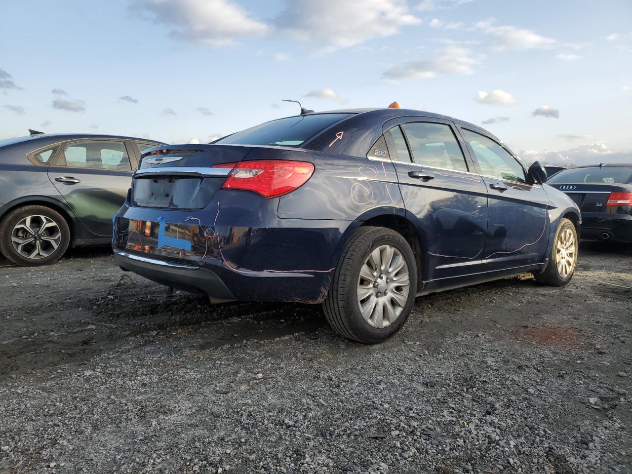2014 Chrysler 200 - Image 3