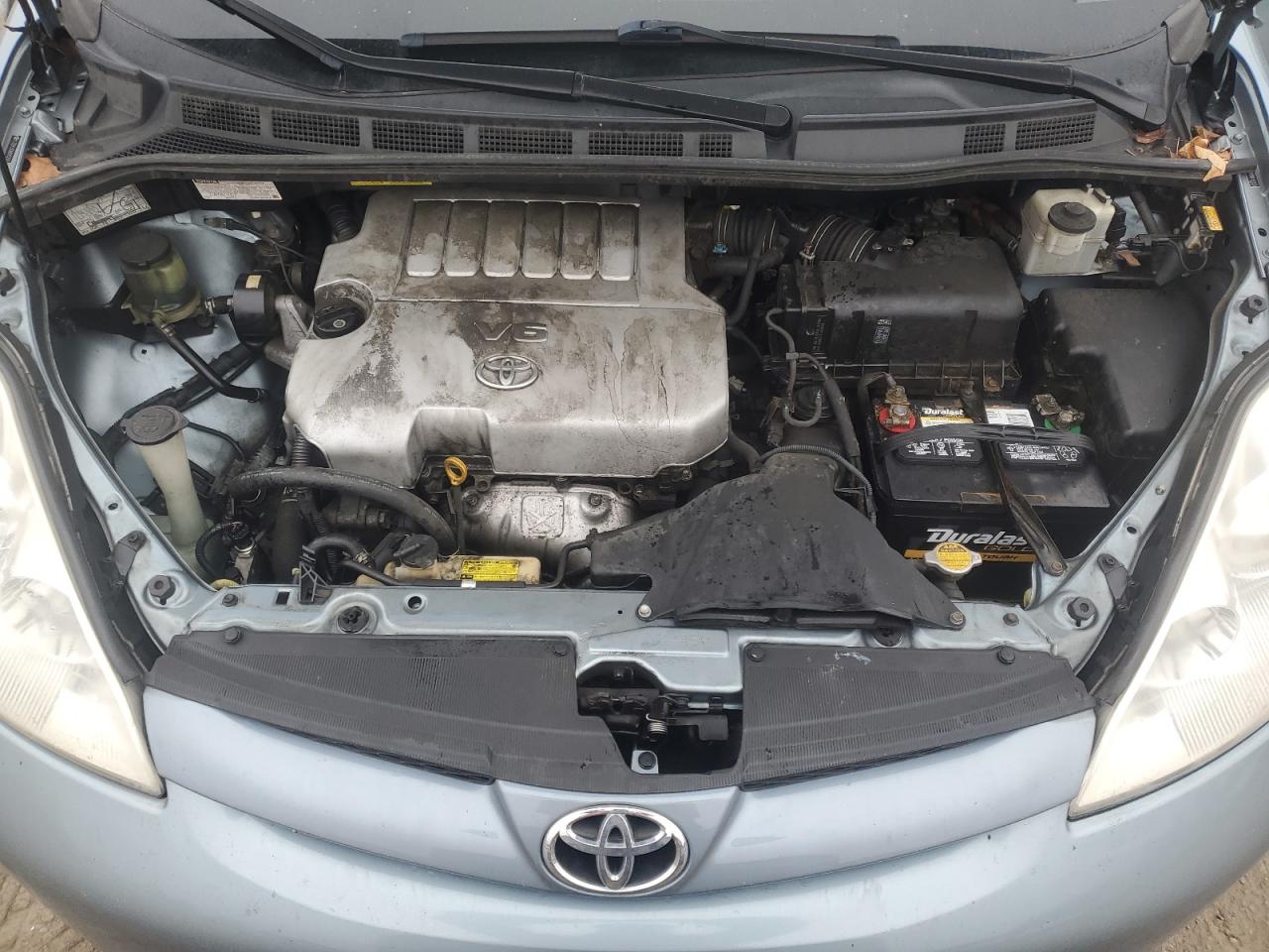 2008 Toyota Sienna - Image 12