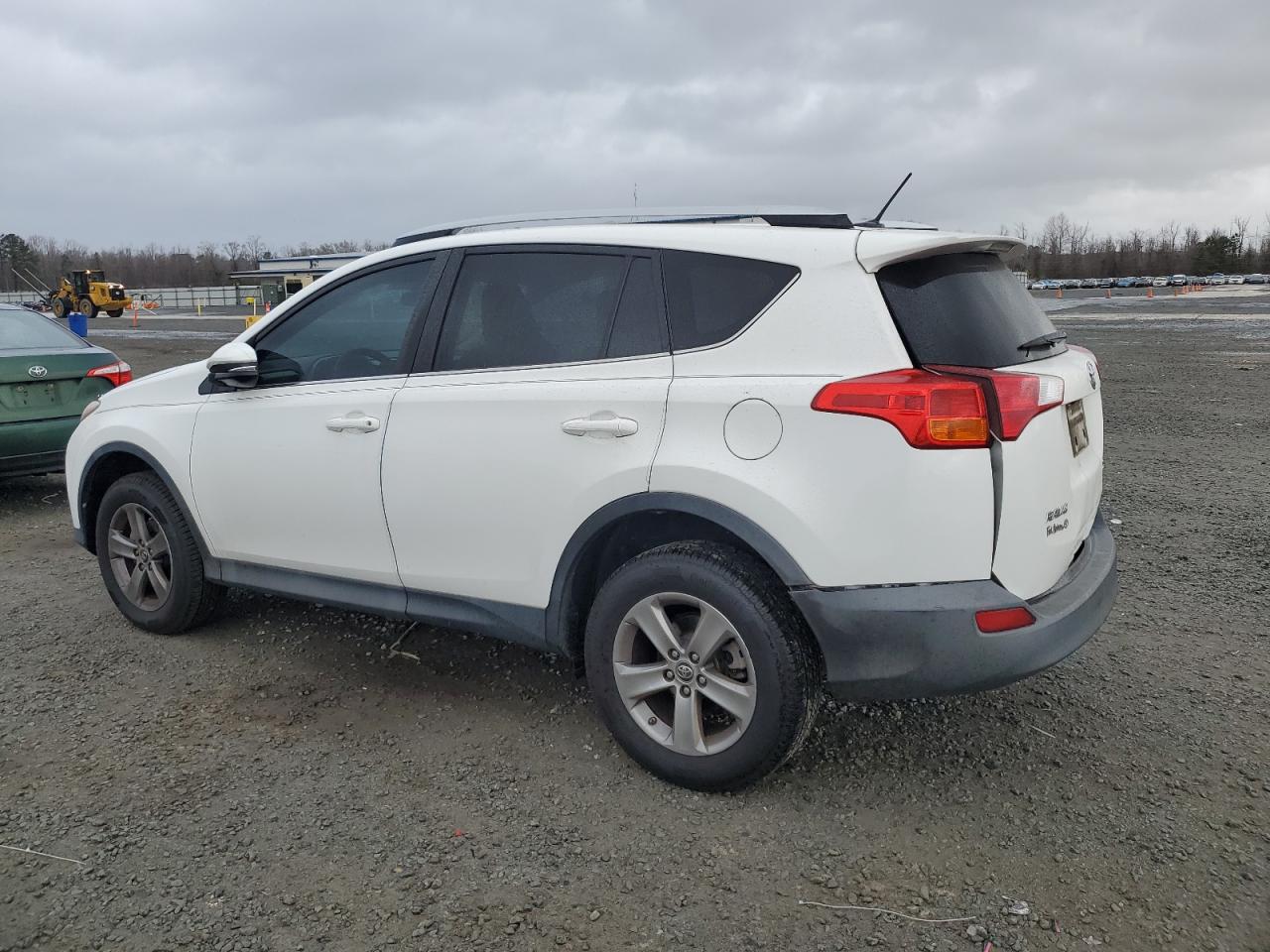 2015 Toyota RAV 4 - Image 2