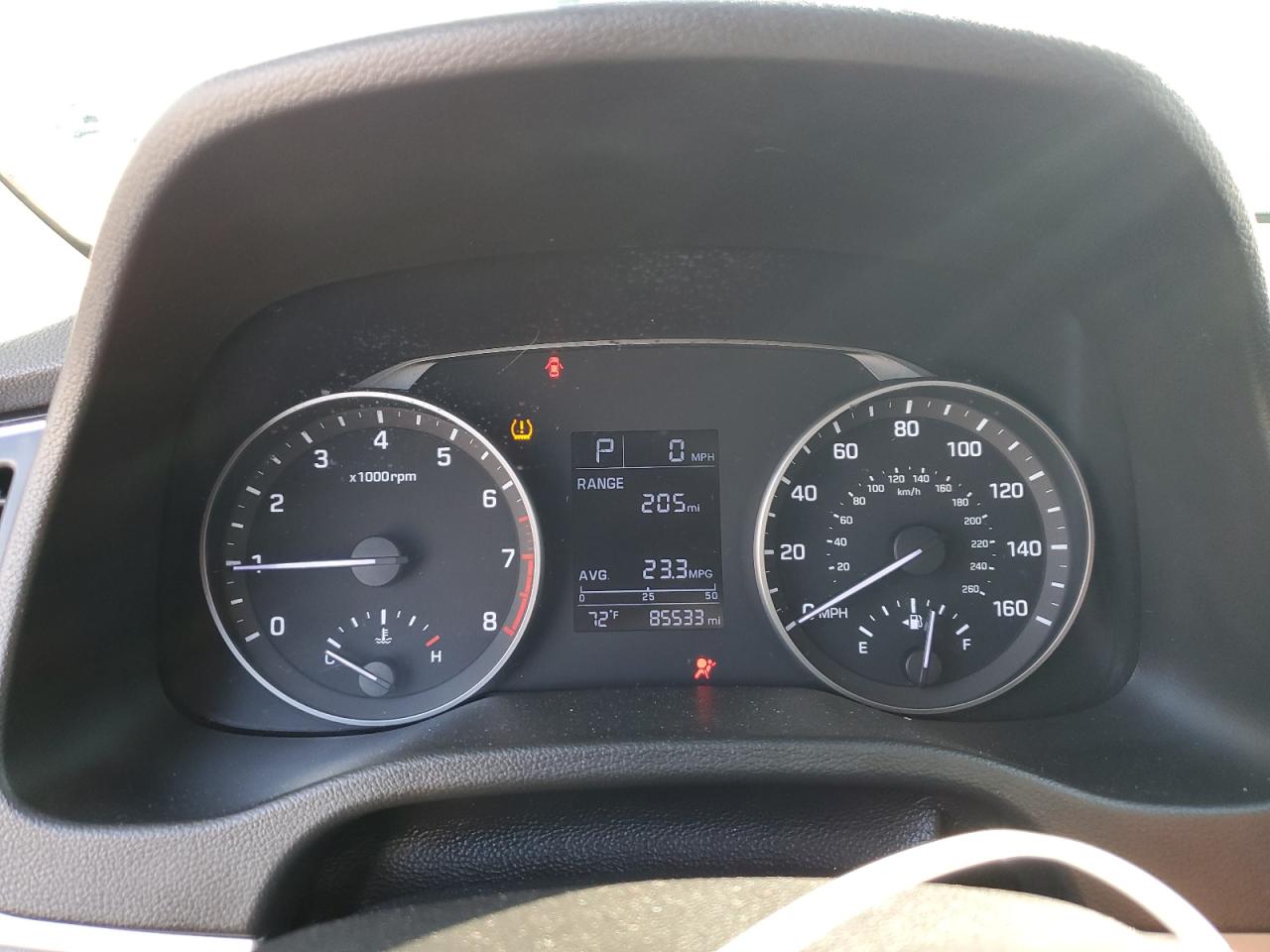 2018 Hyundai Elantra - Image 9