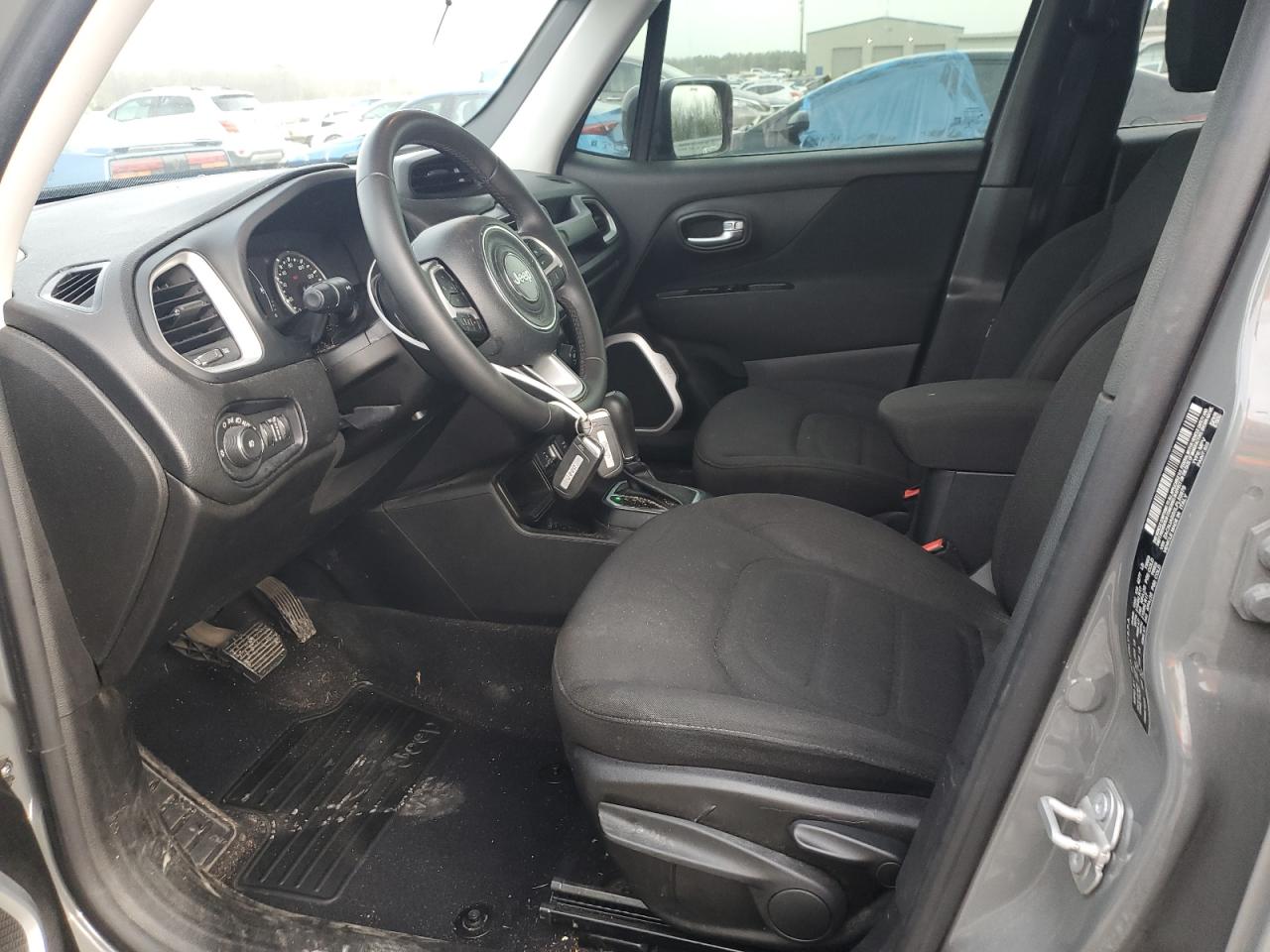 2020 Jeep Renegade - Image 7