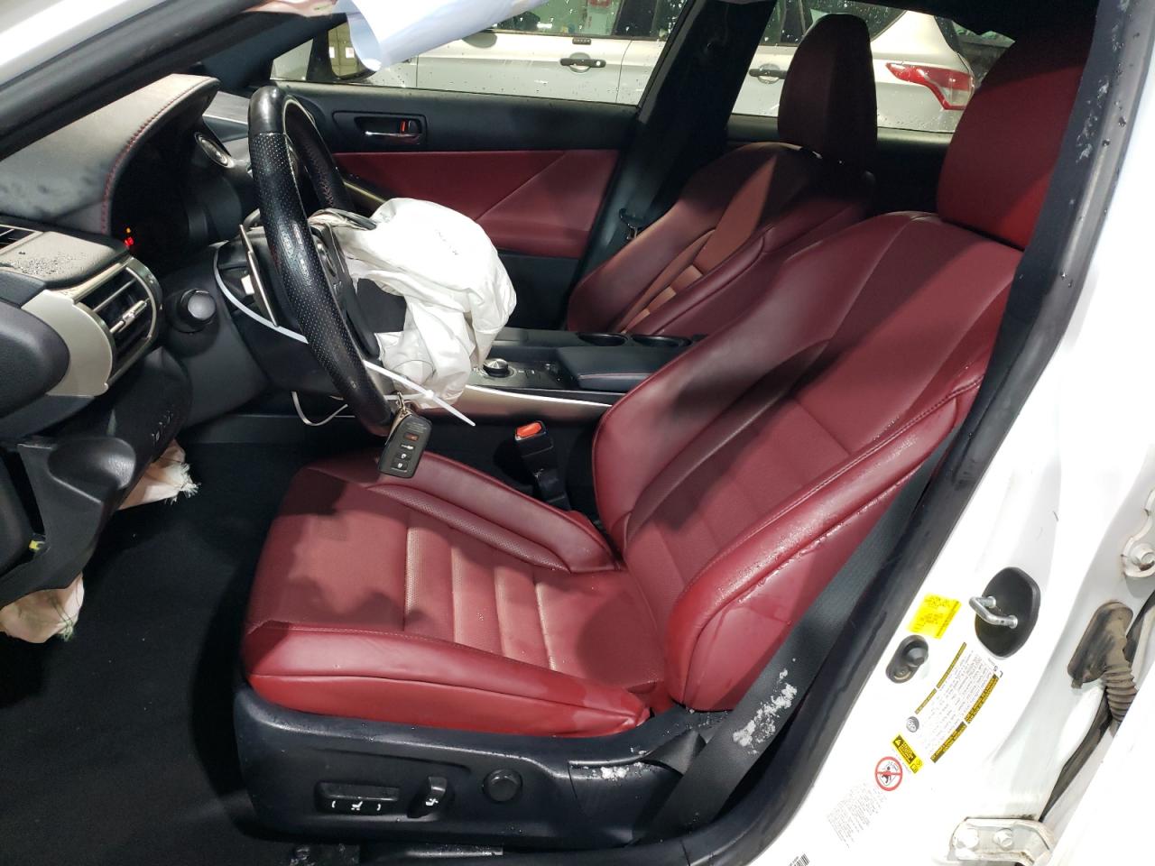 2016 Lexus IS - Image 7