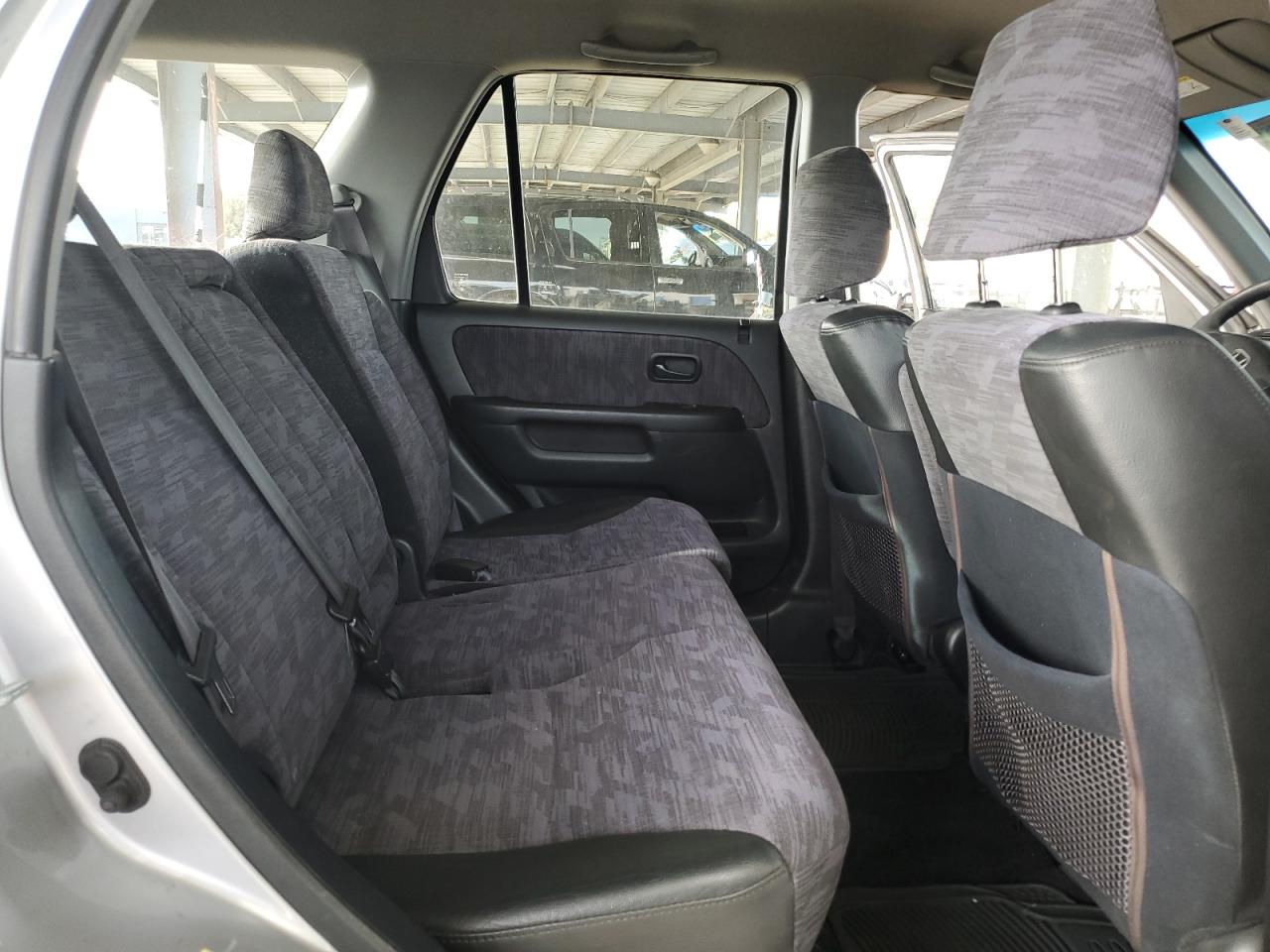 2002 Honda CR-V - Image 10