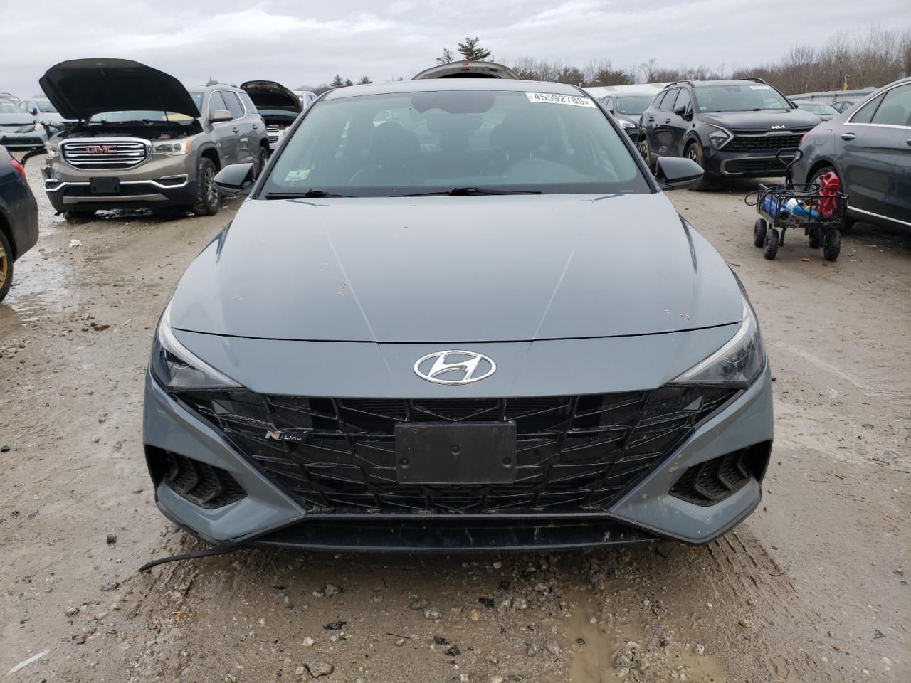 2022 Hyundai Elantra - Image 5