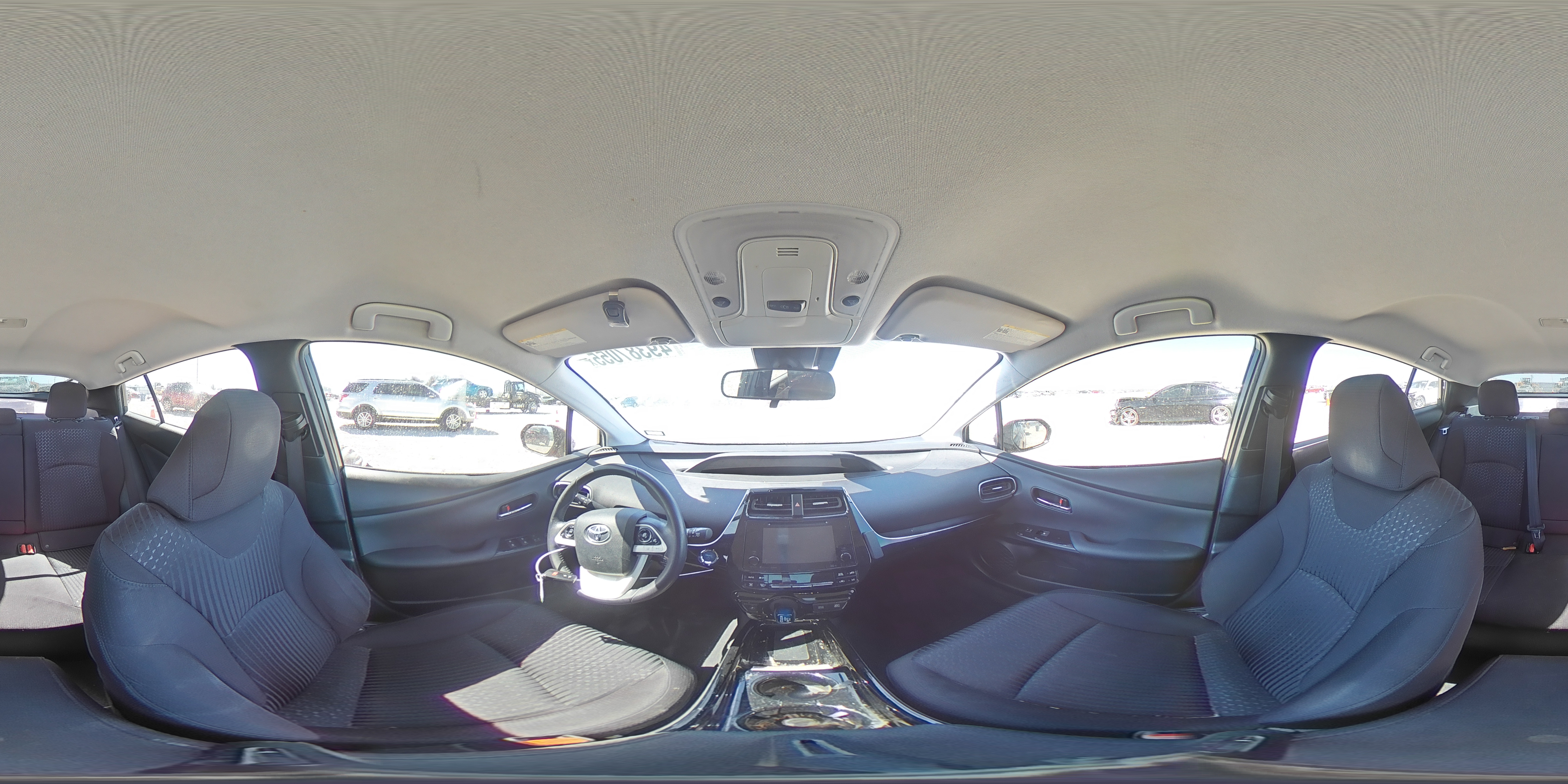 2017 Toyota Prius - Image 12