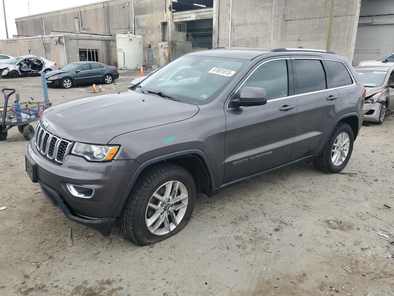 2017 Jeep Grand Cherokee - Image 1