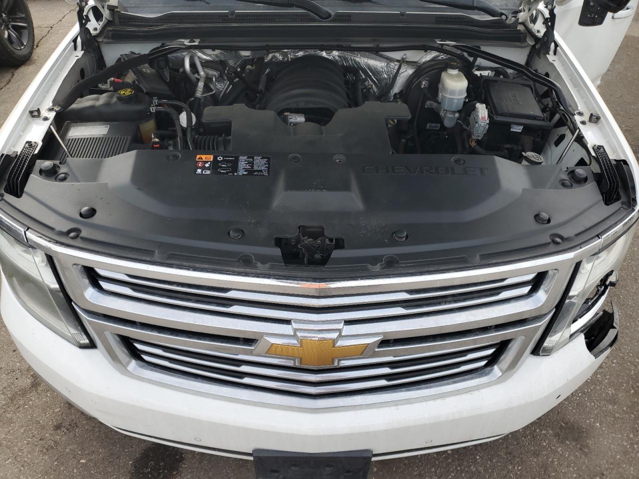 2015 Chevrolet Suburban - Image 11