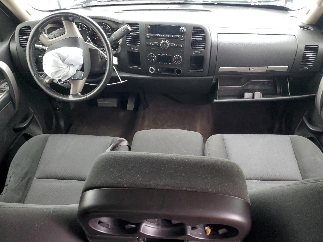 2011 Chevrolet Silverado - Image 8