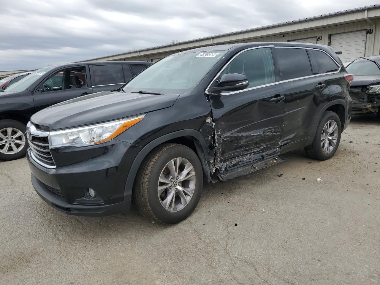 2016 Toyota Highlander Le de vânzare în Louisville, KY - Side