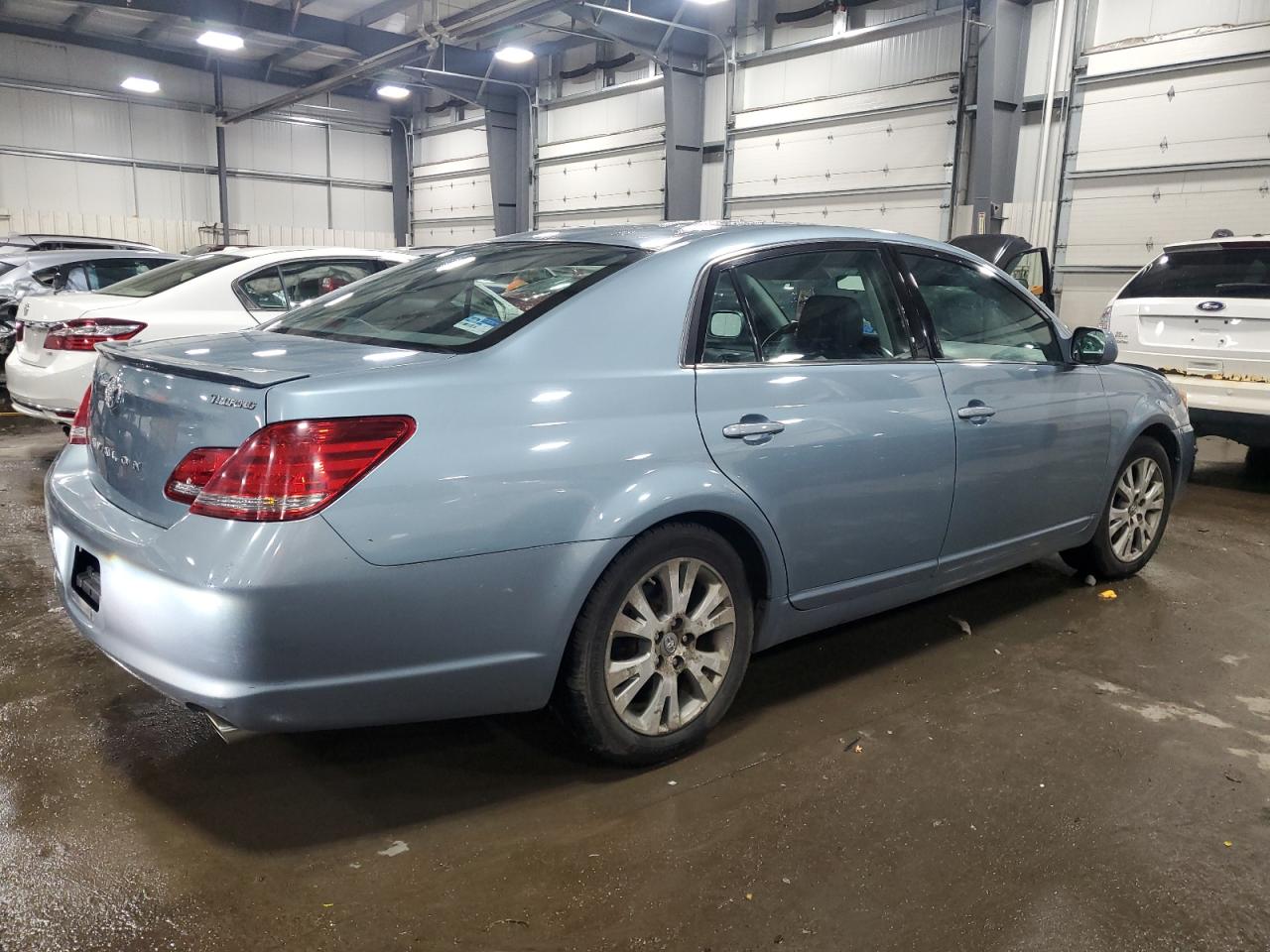 2008 Toyota Avalon - Image 3