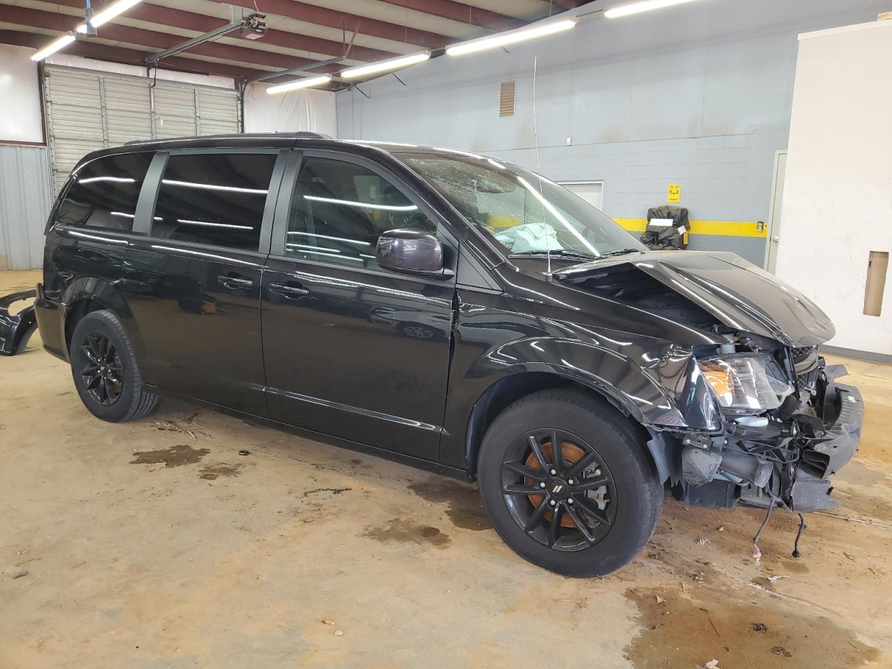 2020 Dodge Caravan - Image 4