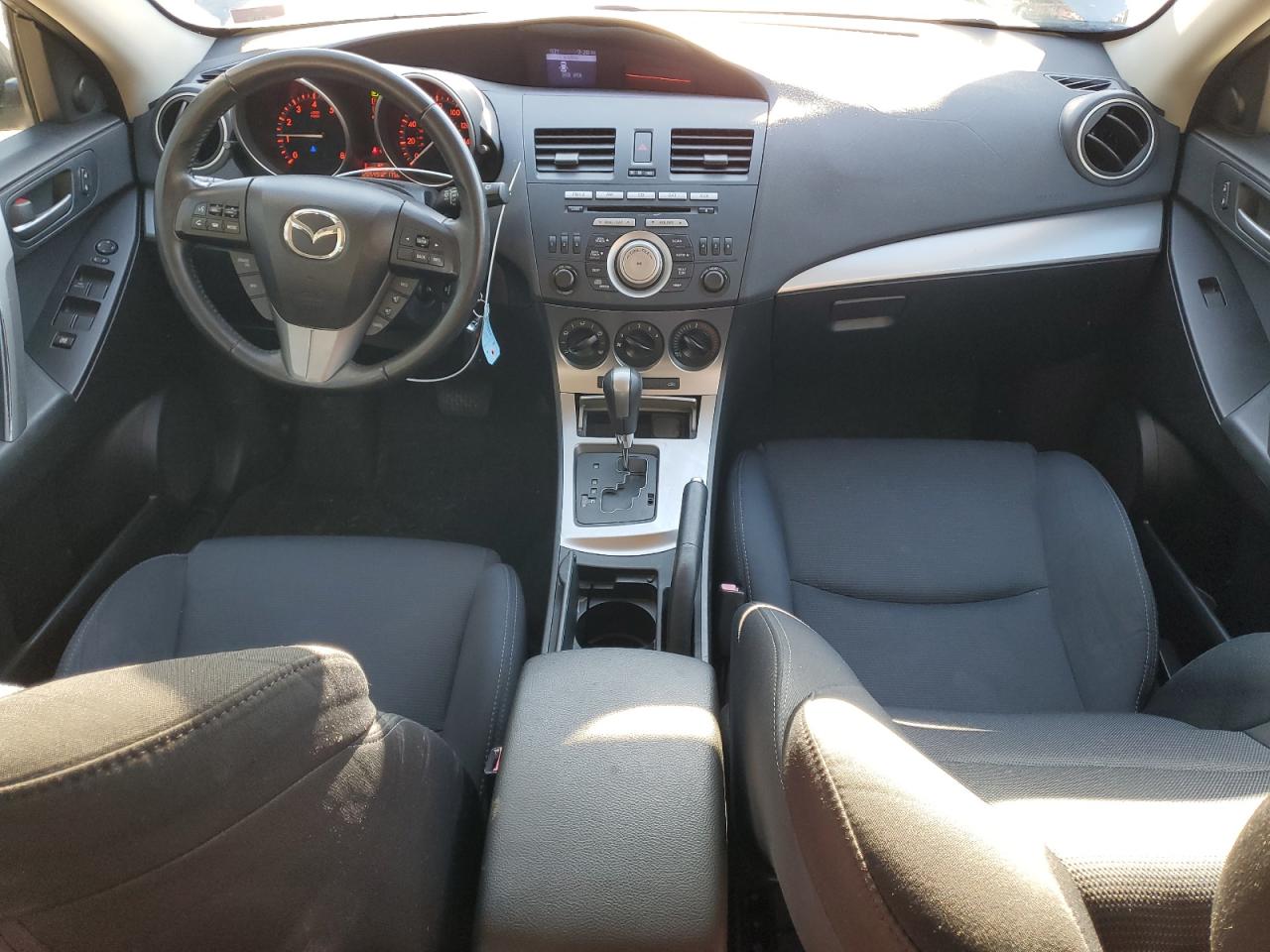 2011 Mazda 3 - Image 8