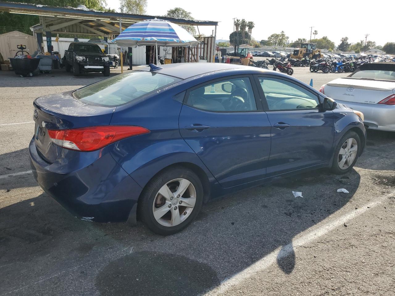 2013 Hyundai Elantra - Image 3