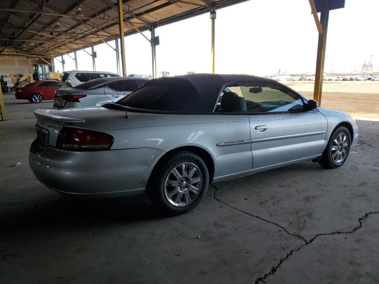 2004 Chrysler Sebring - Image 3