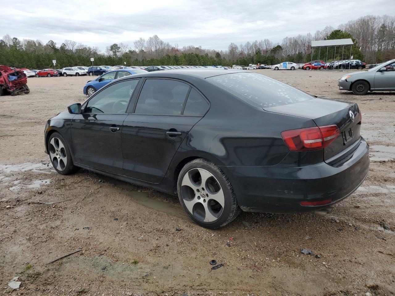 2016 Volkswagen Jetta - Image 2
