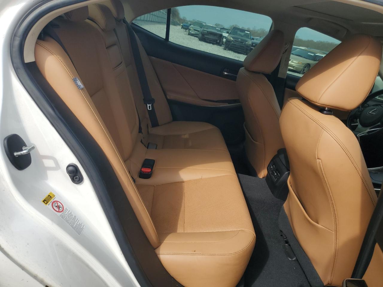 2016 Lexus IS - Image 11