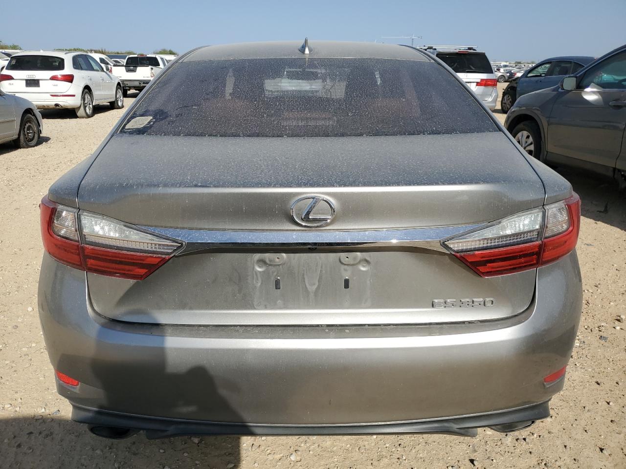 2016 Lexus ES - Image 6