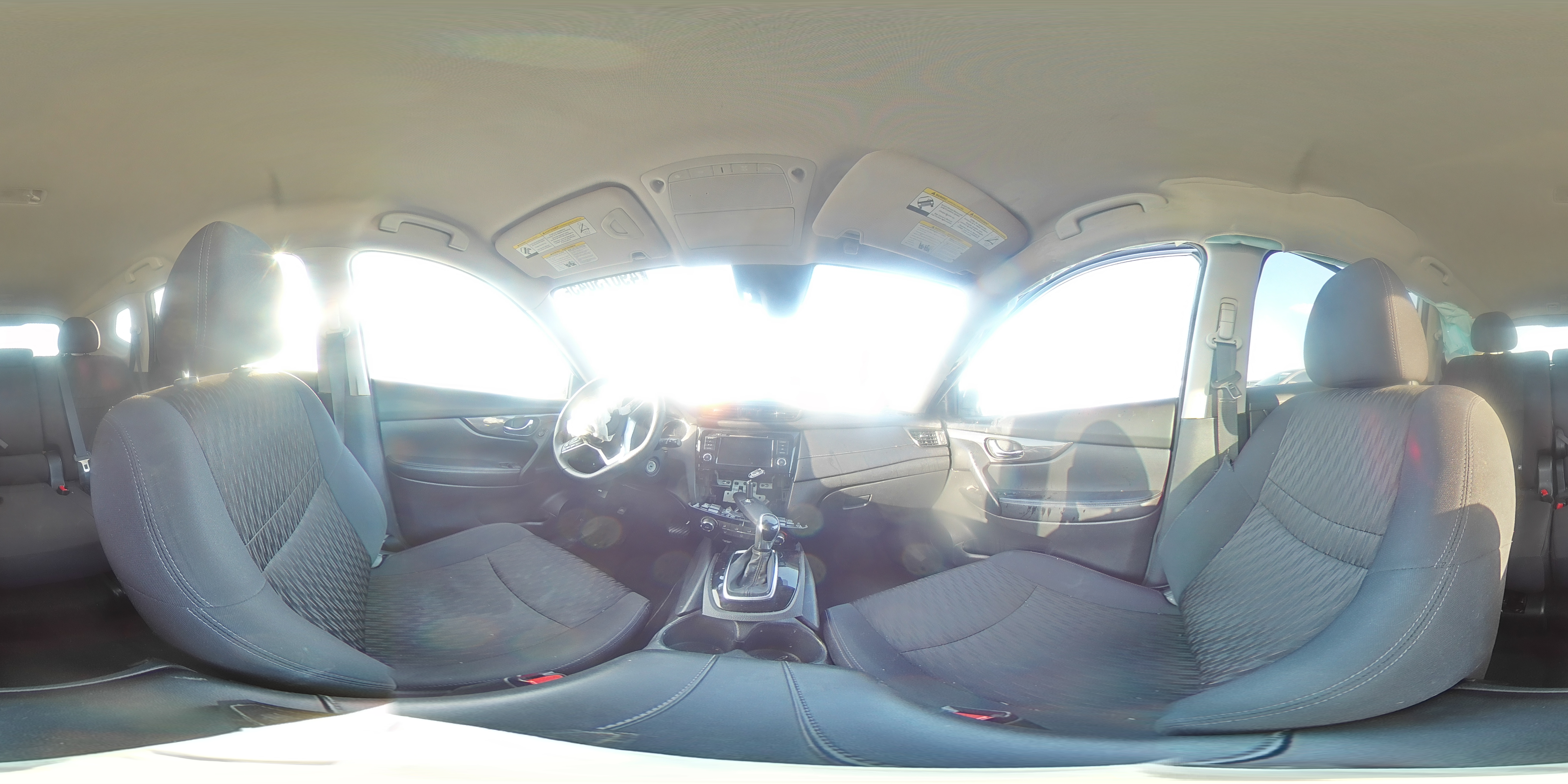 2019 Nissan Rogue - Image 14