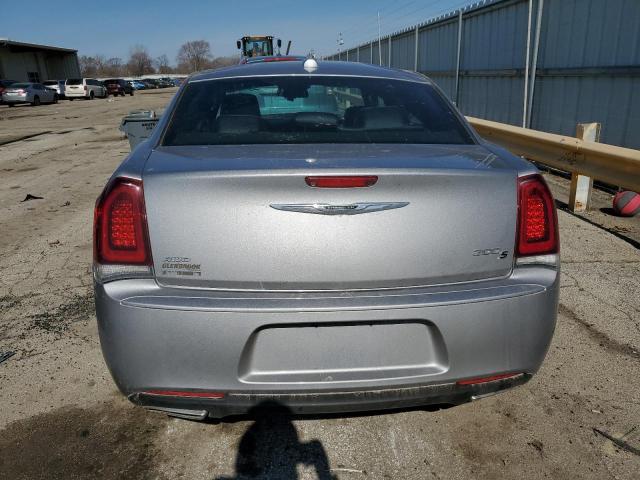  CHRYSLER 300 2017 Szary