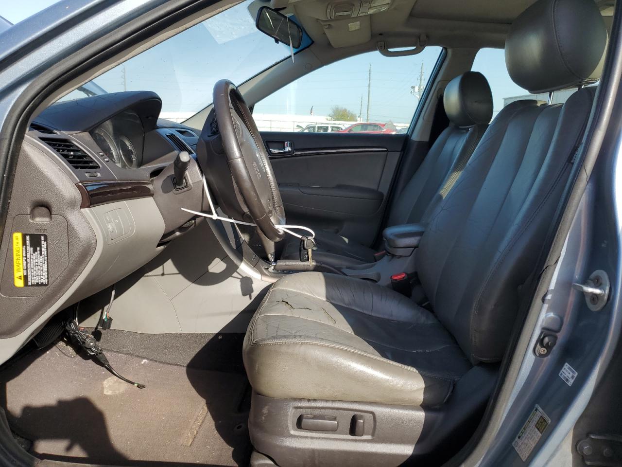 2009 Hyundai Sonata - Image 7