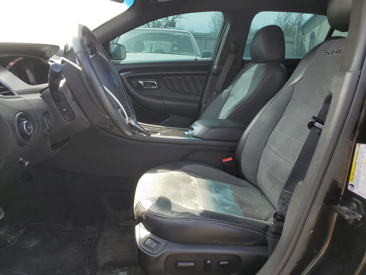 2015 Ford Taurus - Image 7