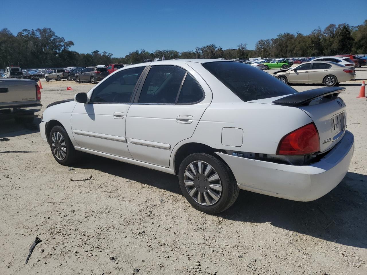 2005 Nissan Sentra - Image 2