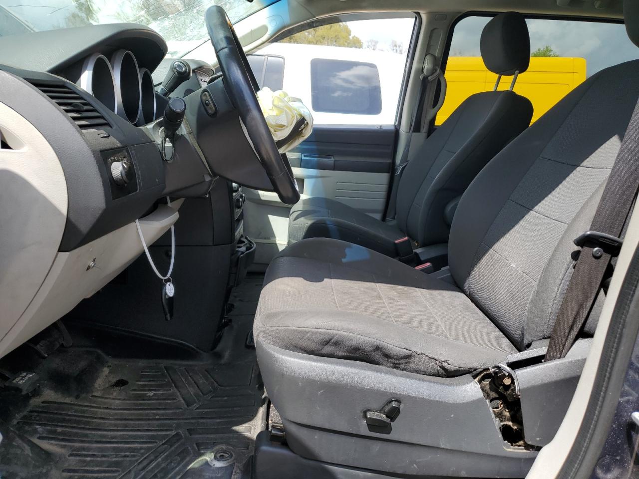 2008 Dodge Grand Caravan Se VIN: 2D8HN44H98R797492 Lot: 63823435