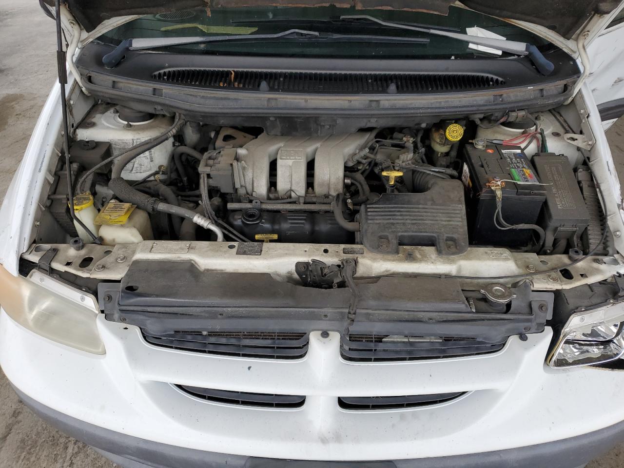 2000 Dodge Caravan - Image 12