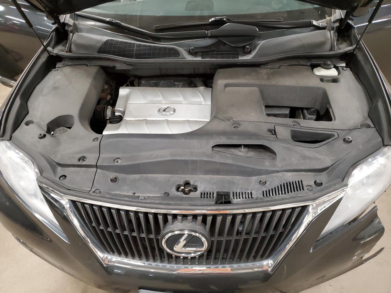 2010 Lexus RX - Image 13