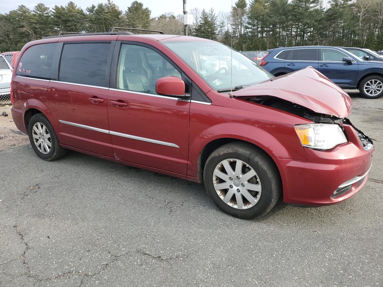 2016 Chrysler Town & Country - Image 4