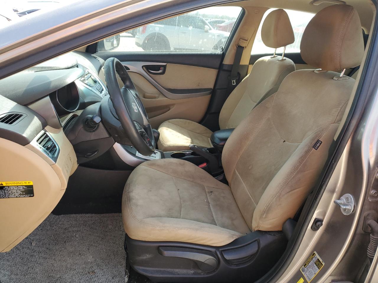 2012 Hyundai Elantra - Image 7