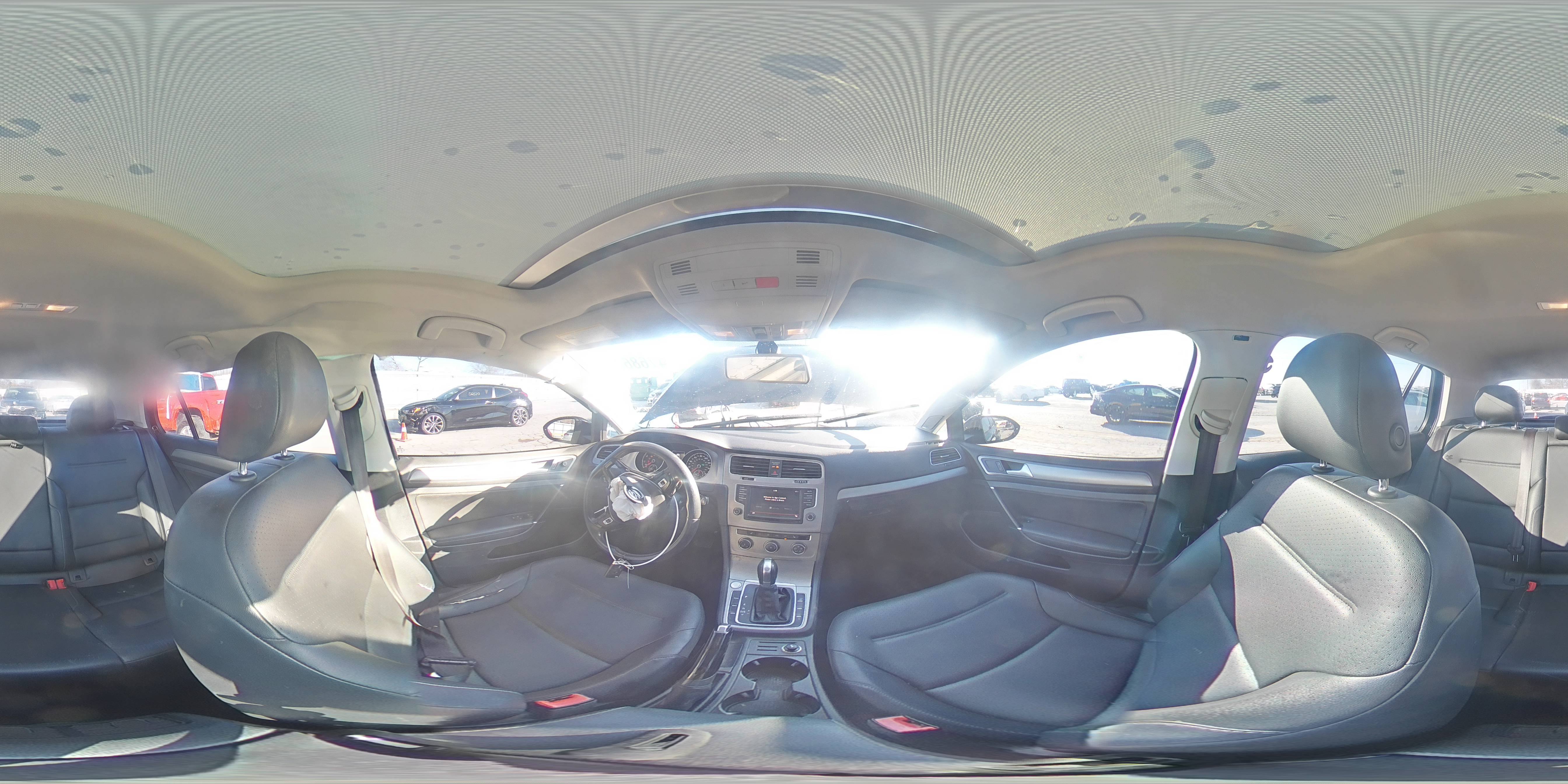 2016 Volkswagen Golf - Image 16