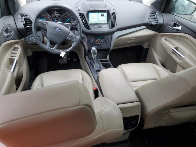  FORD ESCAPE 2019 Srebrny