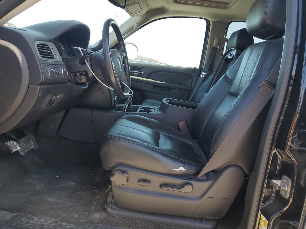 2013 Chevrolet Avalanche - Image 7