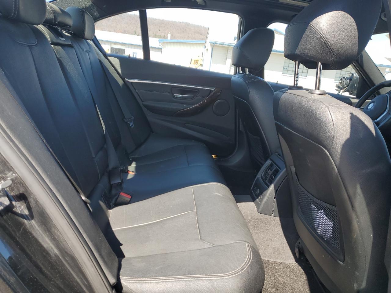 Фото: WBA8E3C54GK500624 - 10