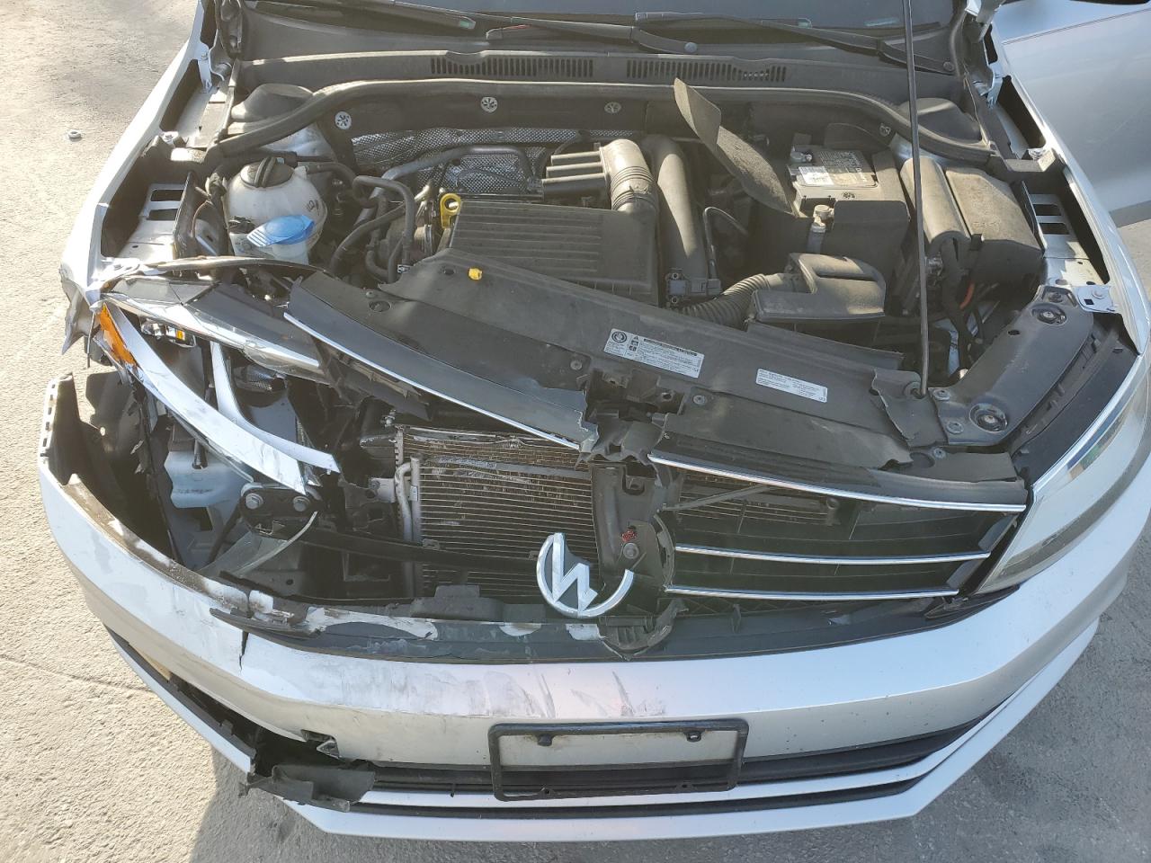 2016 Volkswagen Jetta - Image 13