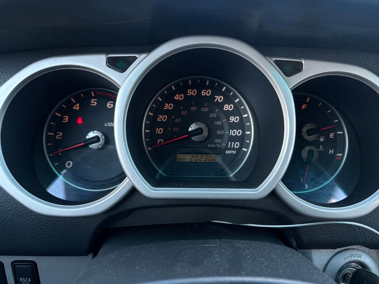 2004 Toyota 4Runner - Image 8