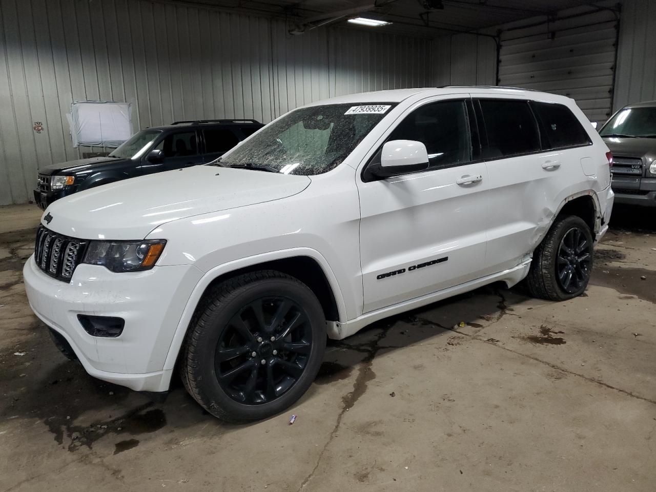 2017 Jeep Grand Cherokee - Image 1