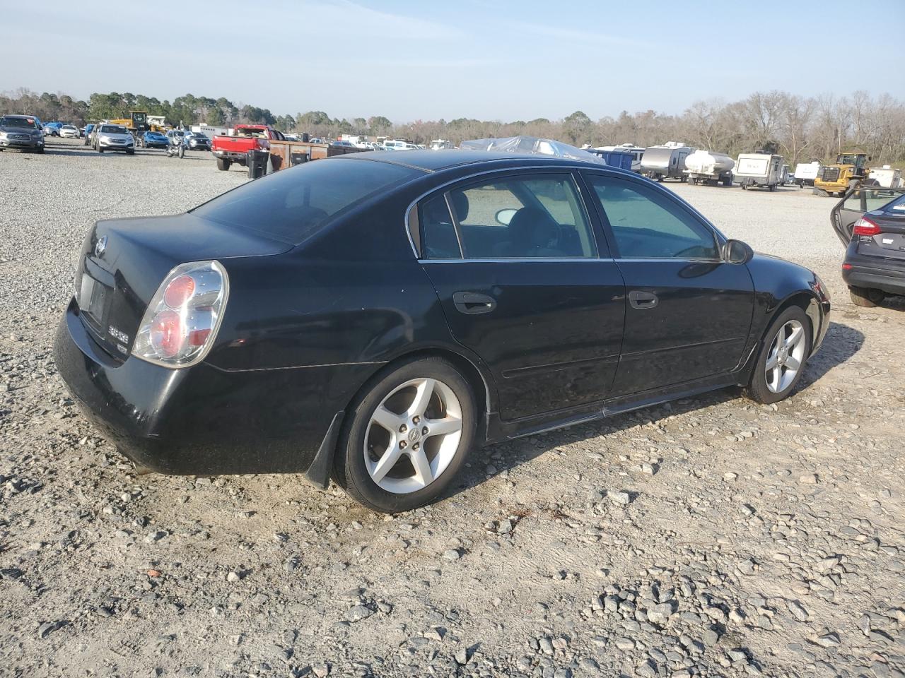 2005 Nissan Altima - Image 3