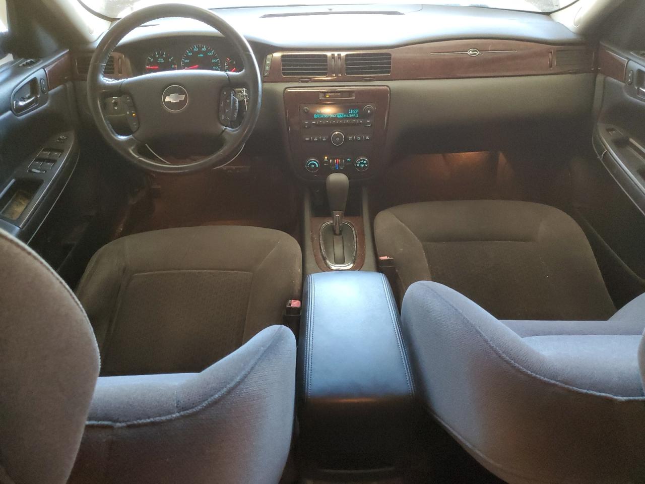 2010 Chevrolet Impala - Image 8