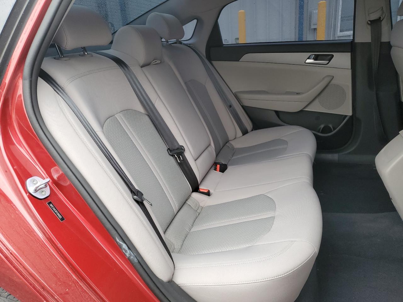2015 Hyundai Sonata - Image 10