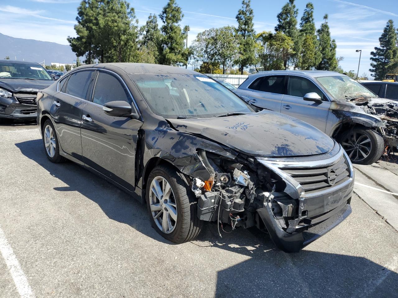 2015 Nissan Altima - Image 4