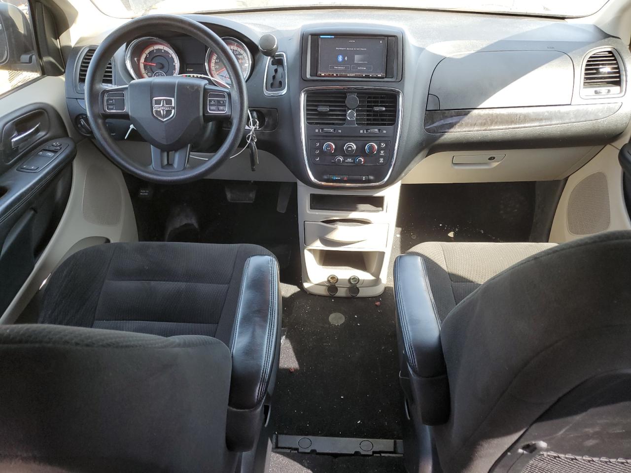 2016 Dodge Caravan - Image 8