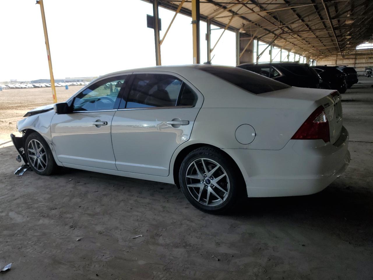 2011 Ford Fusion - Image 2