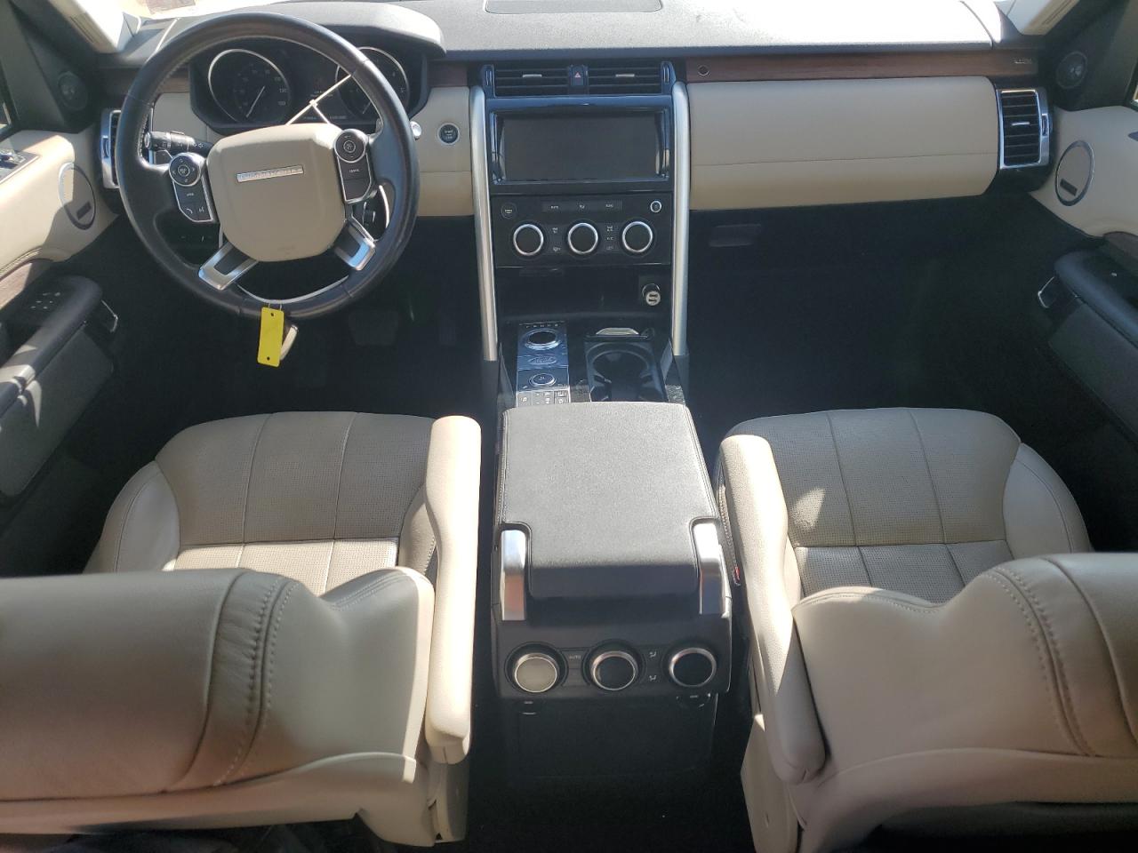 2017 Land Rover Discovery - Image 8