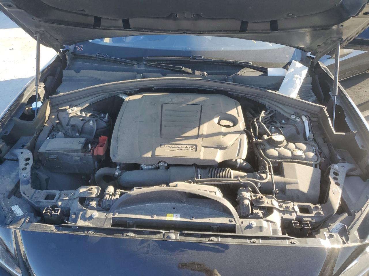 2019 Jaguar F-Pace - Image 12