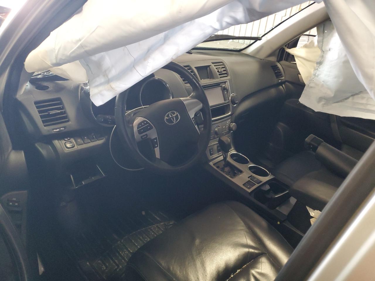 2013 Toyota Highlander Base VIN: 5TDBK3EH5DS253921 Lot: 48994285